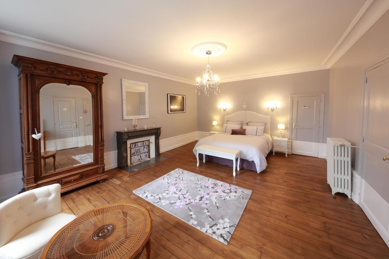 La Loge Des Fees Bed & Breakfast Latillé Екстериор снимка