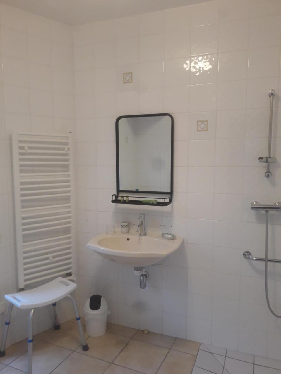 La Loge Des Fees Bed & Breakfast Latillé Екстериор снимка